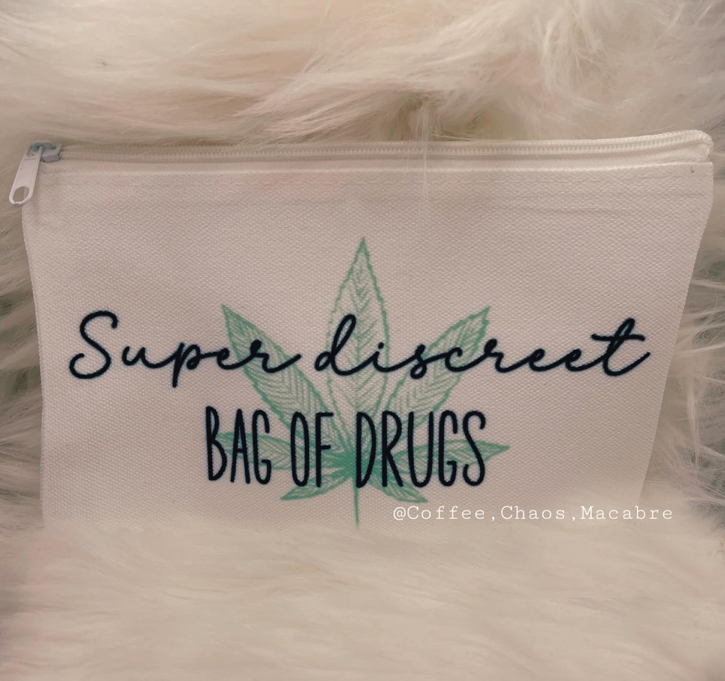 Super discreet cosmetic bag