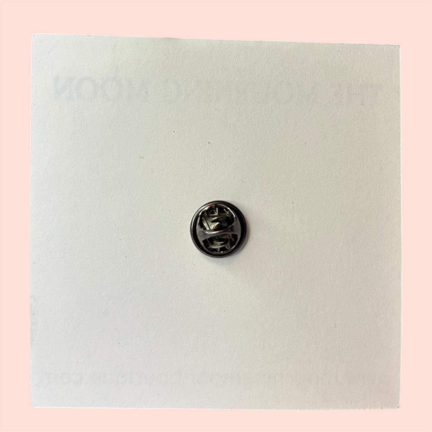 Pink scream heart pin