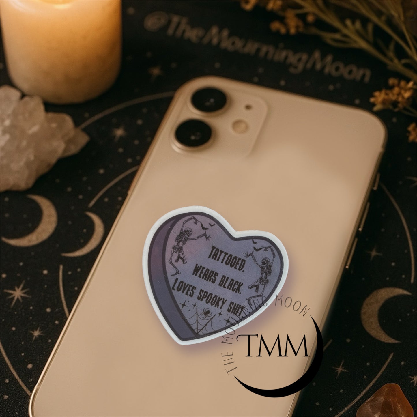 Loves spooky shit heart shaped phone grip
