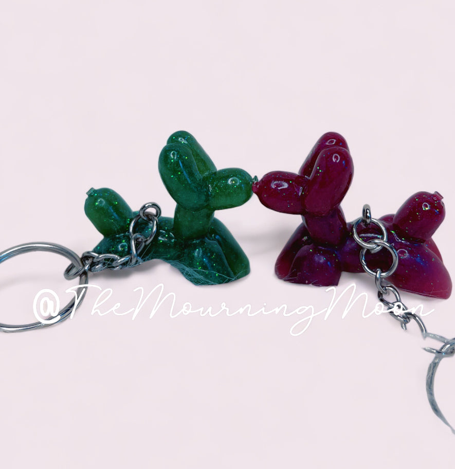 Balloon dog keychain